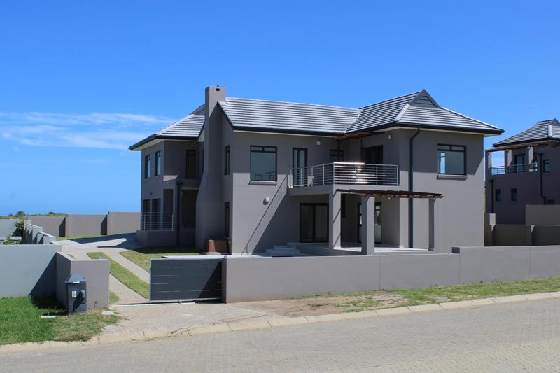 4 Bedroom Property for Sale in Kidds Beach Eastern Cape